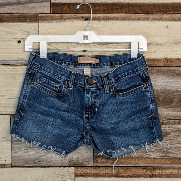 Abercrombie & Fitch Pants - Abercrombie & Fitch Cut Off Jean Shorts sz 2 Abercrombie & Fitch Pants - Abercrombie & Fitch Cut Off Jean Shorts sz 2